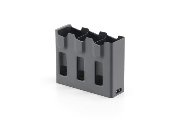 DJI Mavic 4 Pro Parallel Charging Hub - schuin vooraanzicht van rechts