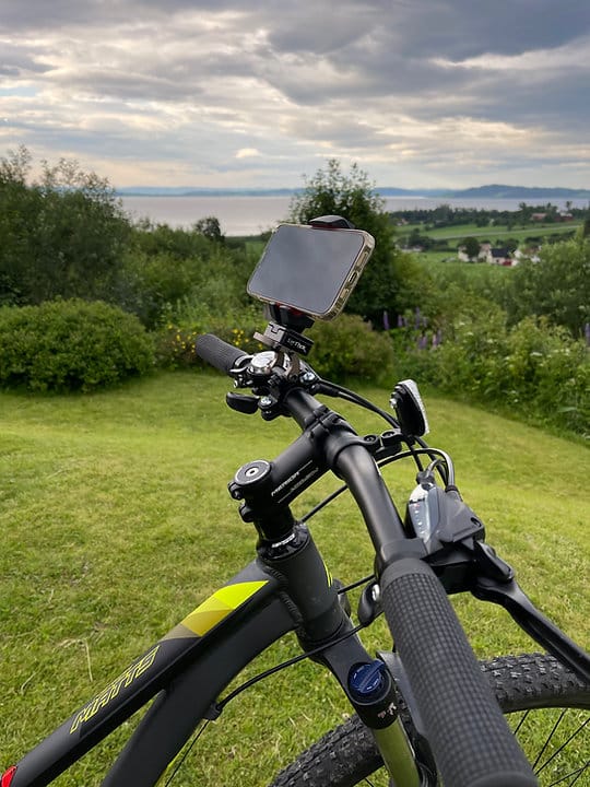 LifThor Bicycle Mount V2 voor je drone Remote controller op de fiets
